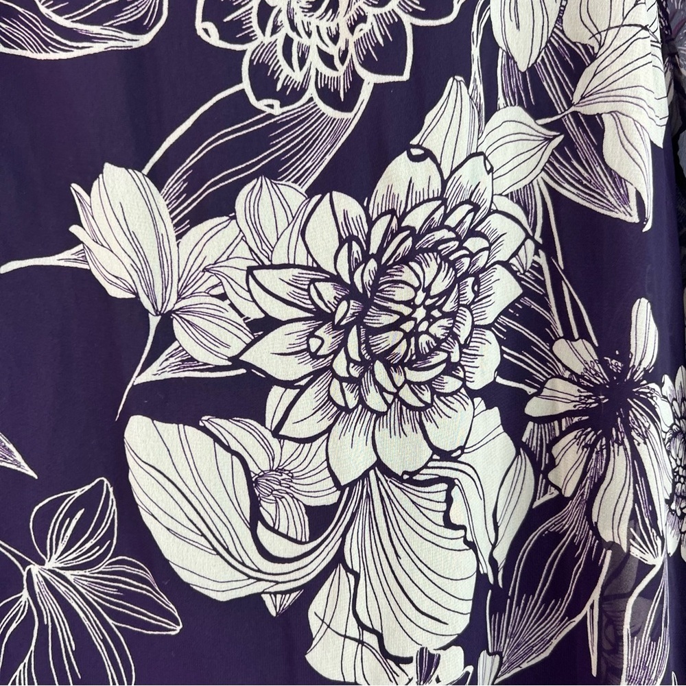 Laura dress flowy dual tone flowers drape Floral purple and Cream Women's Dress - Picture 12 of 15